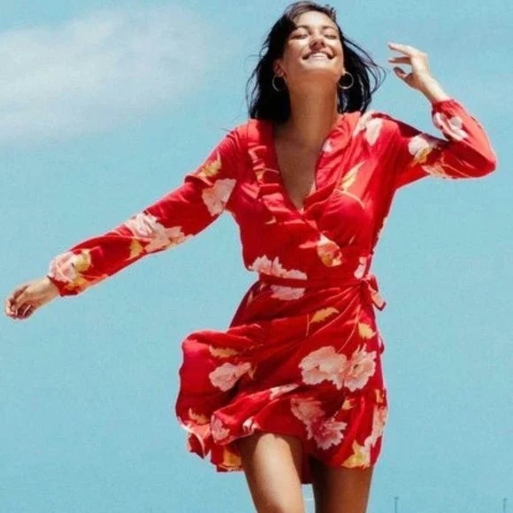 Billabong Red Floral‎ Wrap Mini Dress Long Sleeve Tie Waist Size Medium Summer